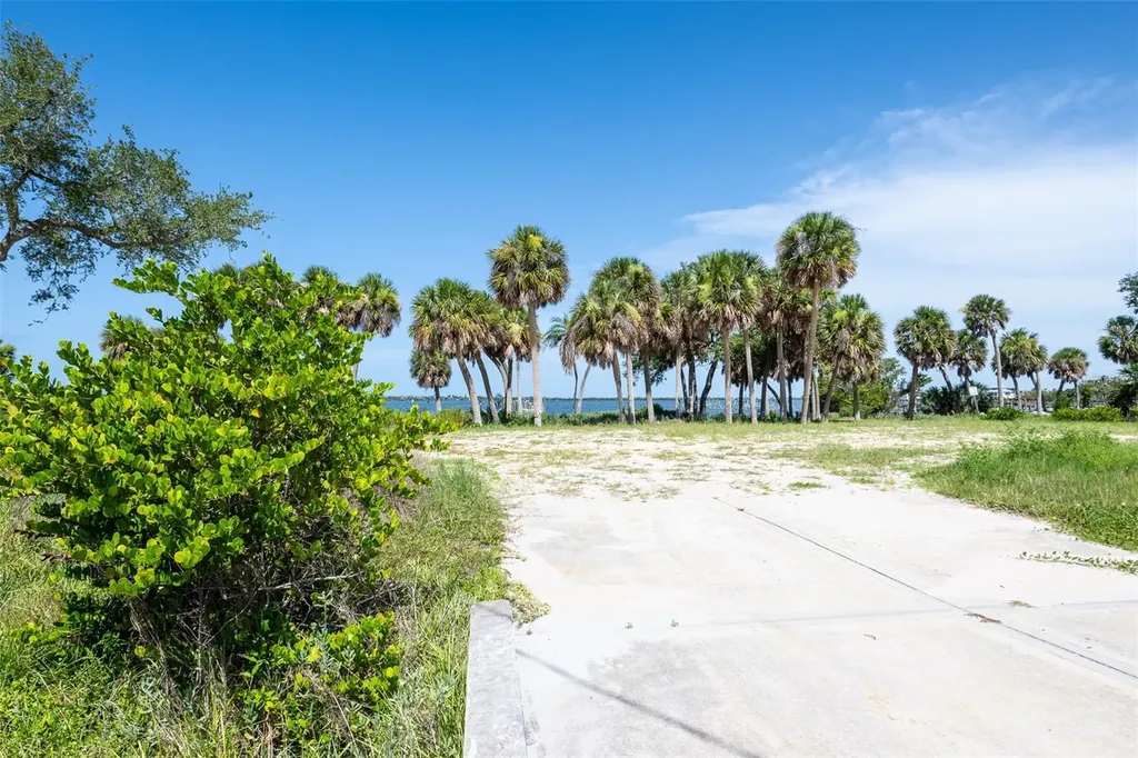 185 Winson Avenue Englewood FL 34223