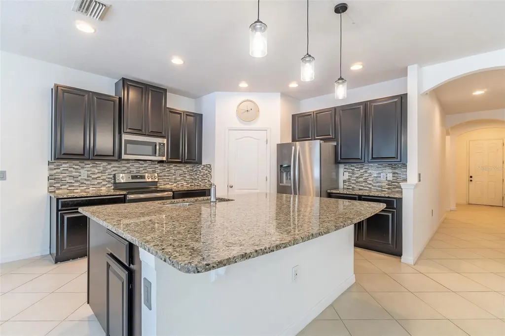 12152 Ledbury Commons Drive Gibsonton FL 33534