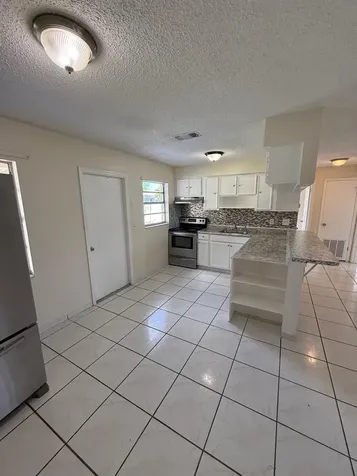 204 La Paz Drive Kissimmee FL 34743