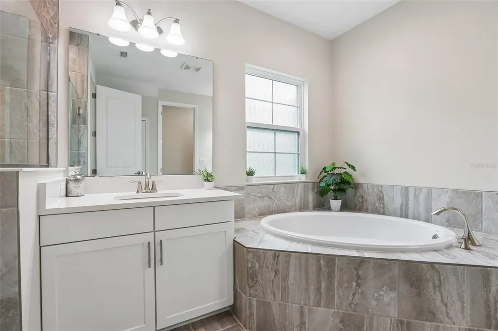 6092 Hidden Branch Drive Apollo Beach FL 33572