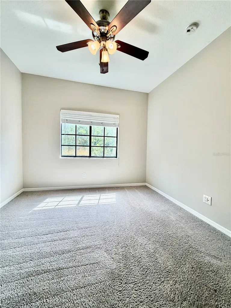 1050 Blackwater Drive Wesley Chapel FL 33543