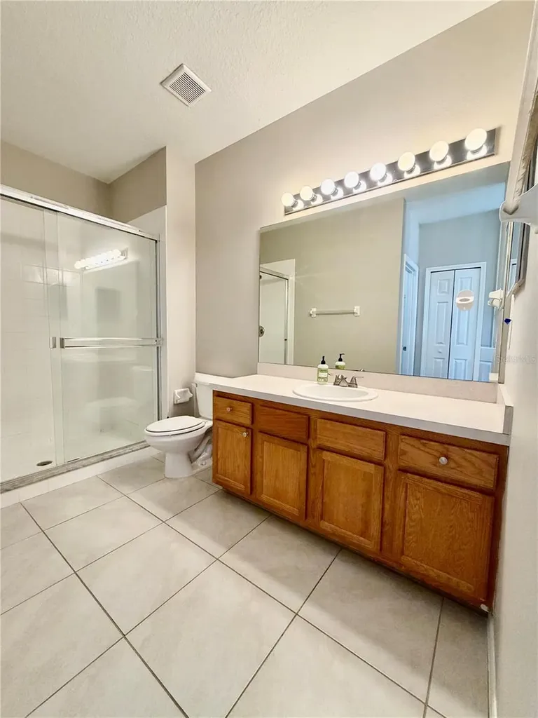 1050 Blackwater Drive Wesley Chapel FL 33543