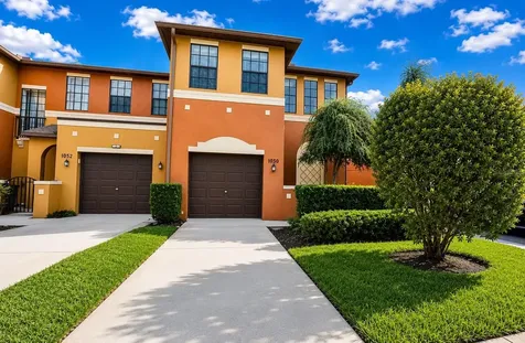 1050 Blackwater Drive Wesley Chapel FL 33543