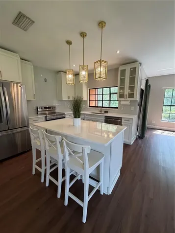 1050 Blackwater Drive Wesley Chapel FL 33543