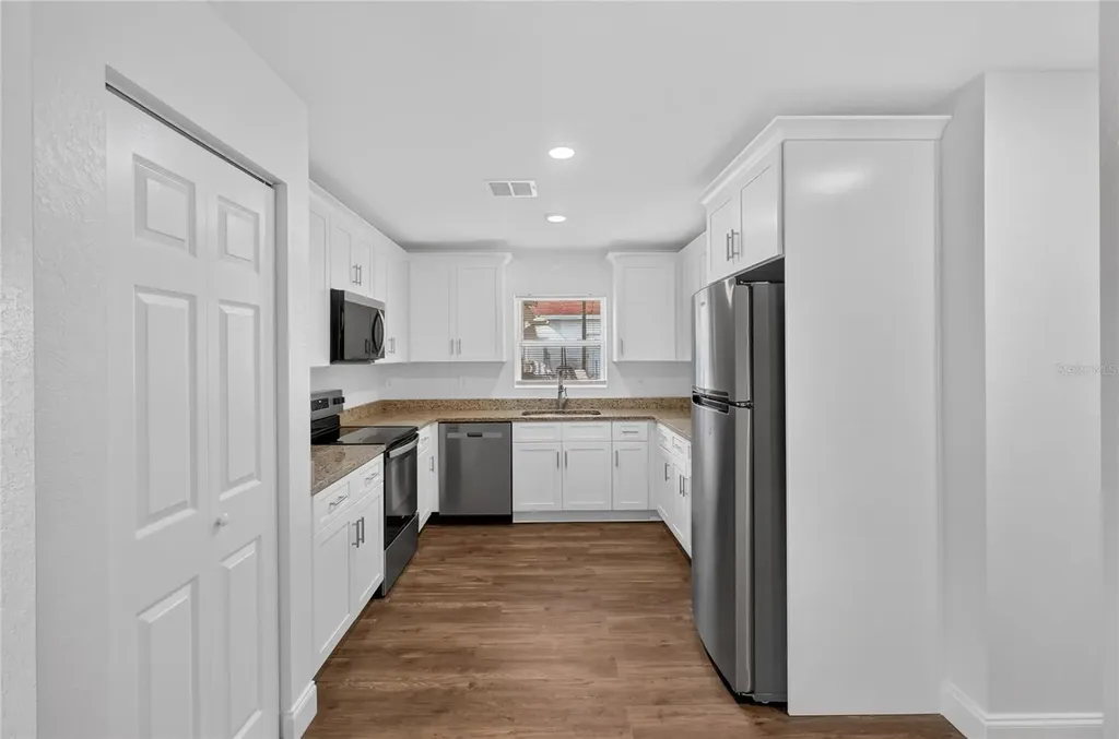 2435 5th St NE Winter Haven FL 33881