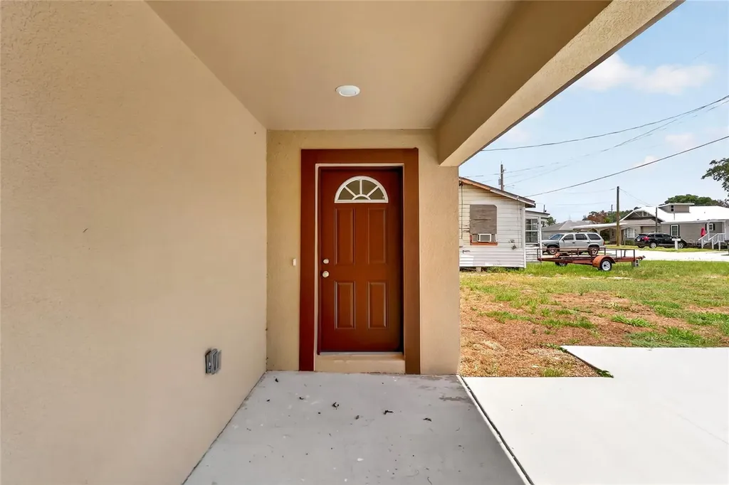 2435 5th St NE Winter Haven FL 33881