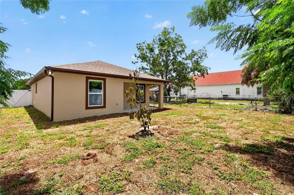 2435 5th St NE Winter Haven FL 33881
