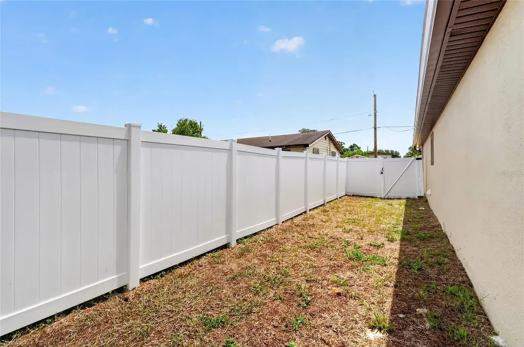 2435 5th St NE Winter Haven FL 33881
