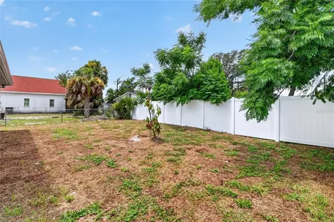 2435 5th St NE Winter Haven FL 33881