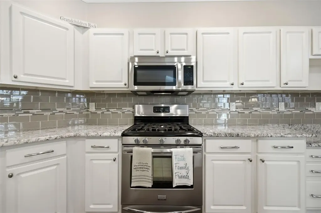 10212 Newington Place Tampa FL 33626
