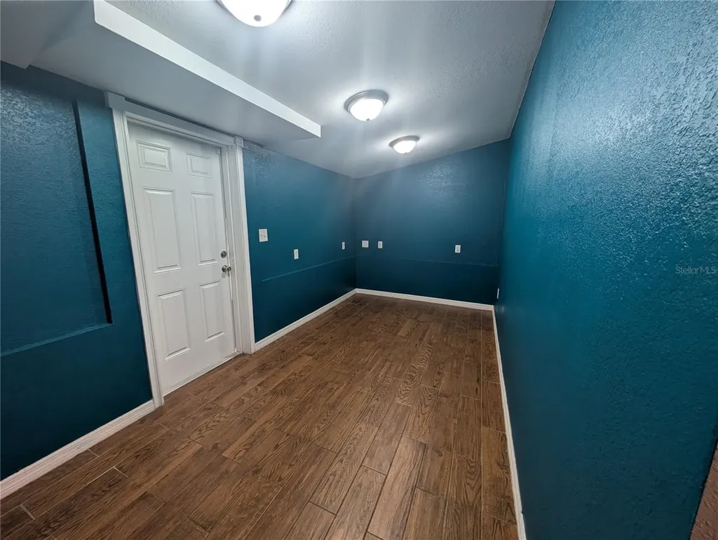 739 Center Street Waverly FL 33877