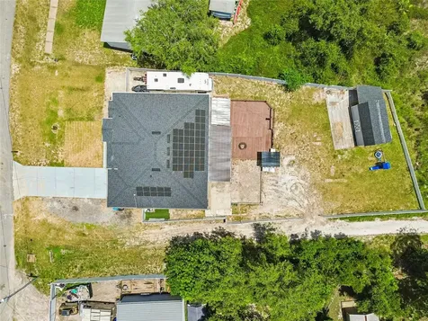 1965 Alameda Drive Deltona FL 32738