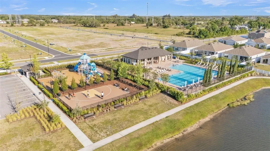 1014 Golden Shiner Avenue Ruskin FL 33570