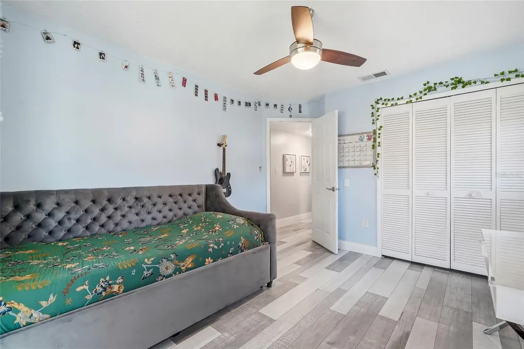 908 Hammock Pine Boulevard Clearwater FL 33761
