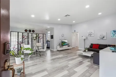 908 Hammock Pine Boulevard Clearwater FL 33761