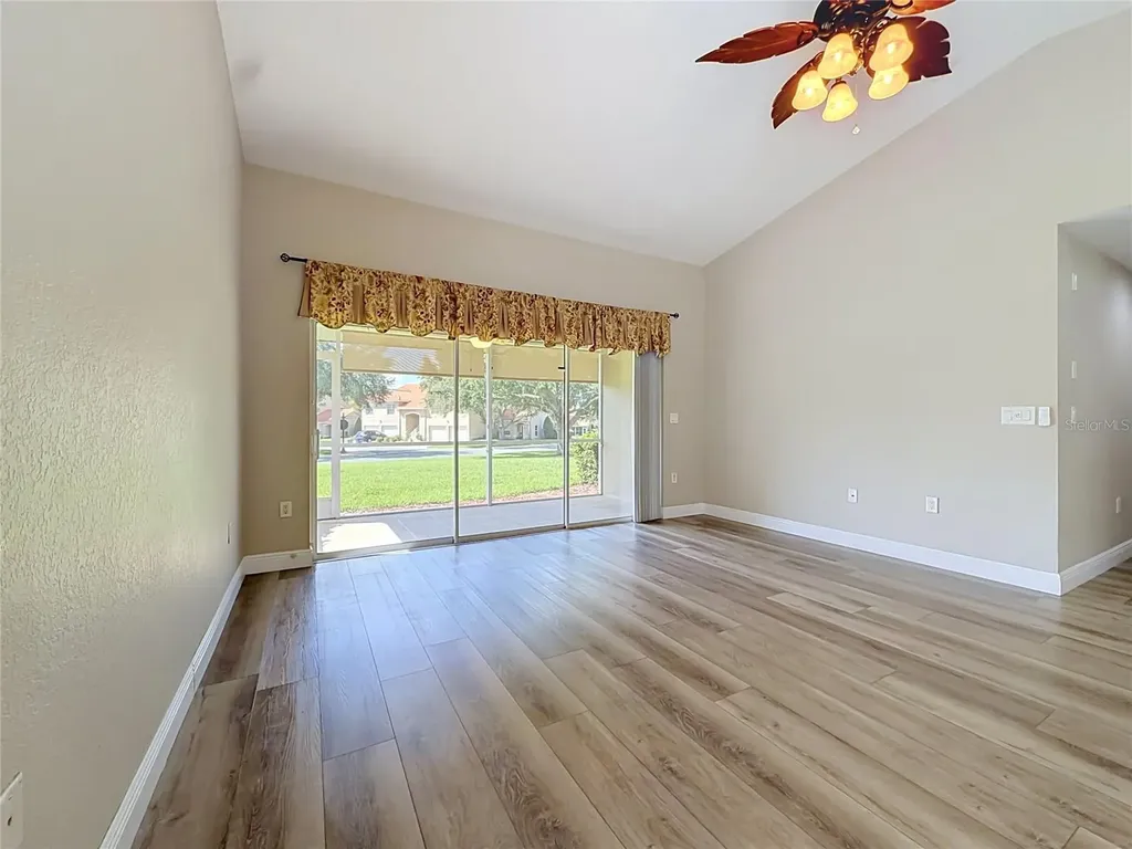 5281 Bowline Court Oxford FL 34484