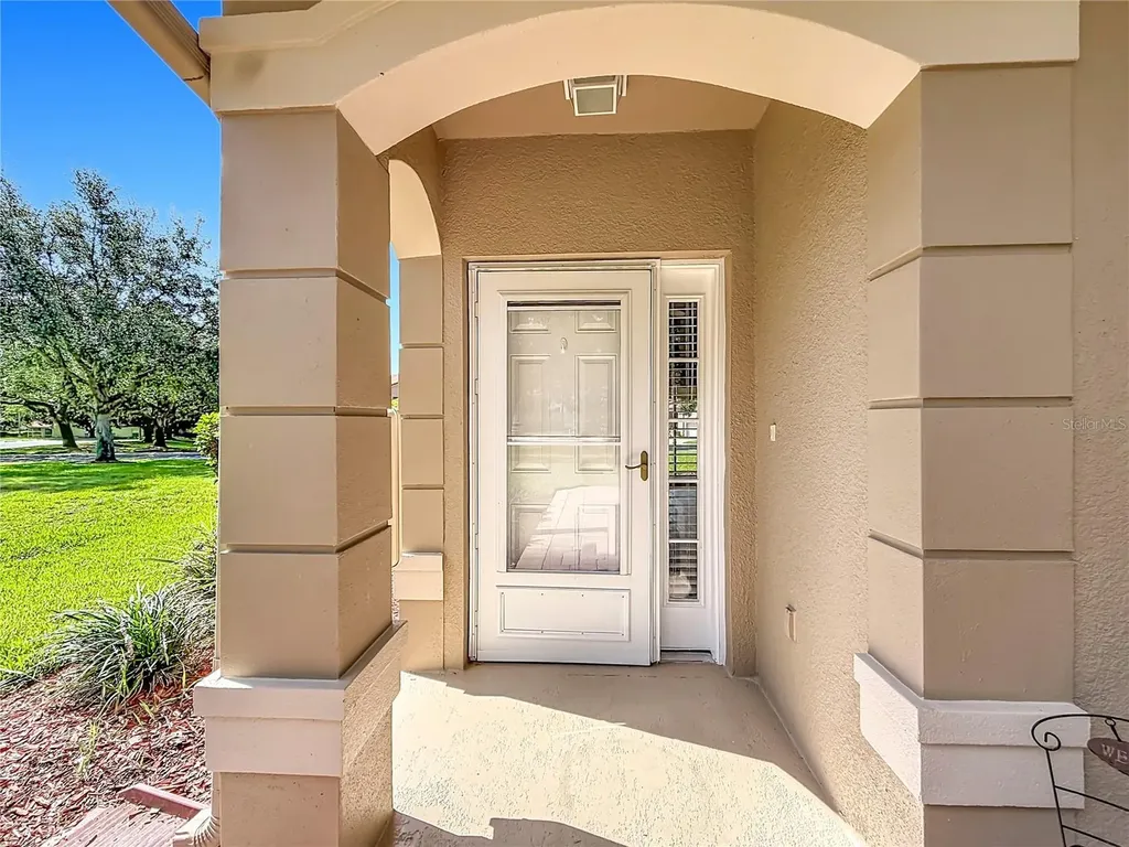5281 Bowline Court Oxford FL 34484