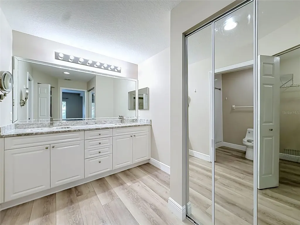 5281 Bowline Court Oxford FL 34484