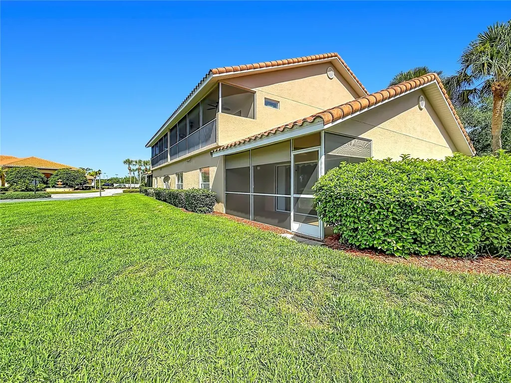 5281 Bowline Court Oxford FL 34484