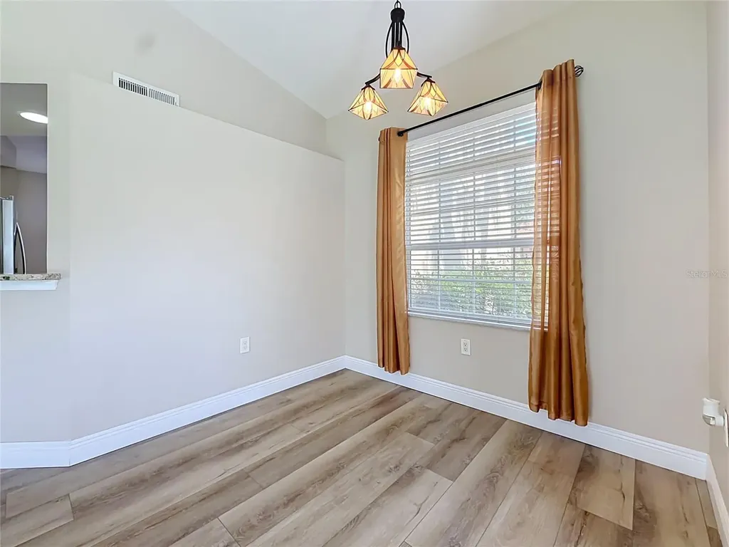 5281 Bowline Court Oxford FL 34484