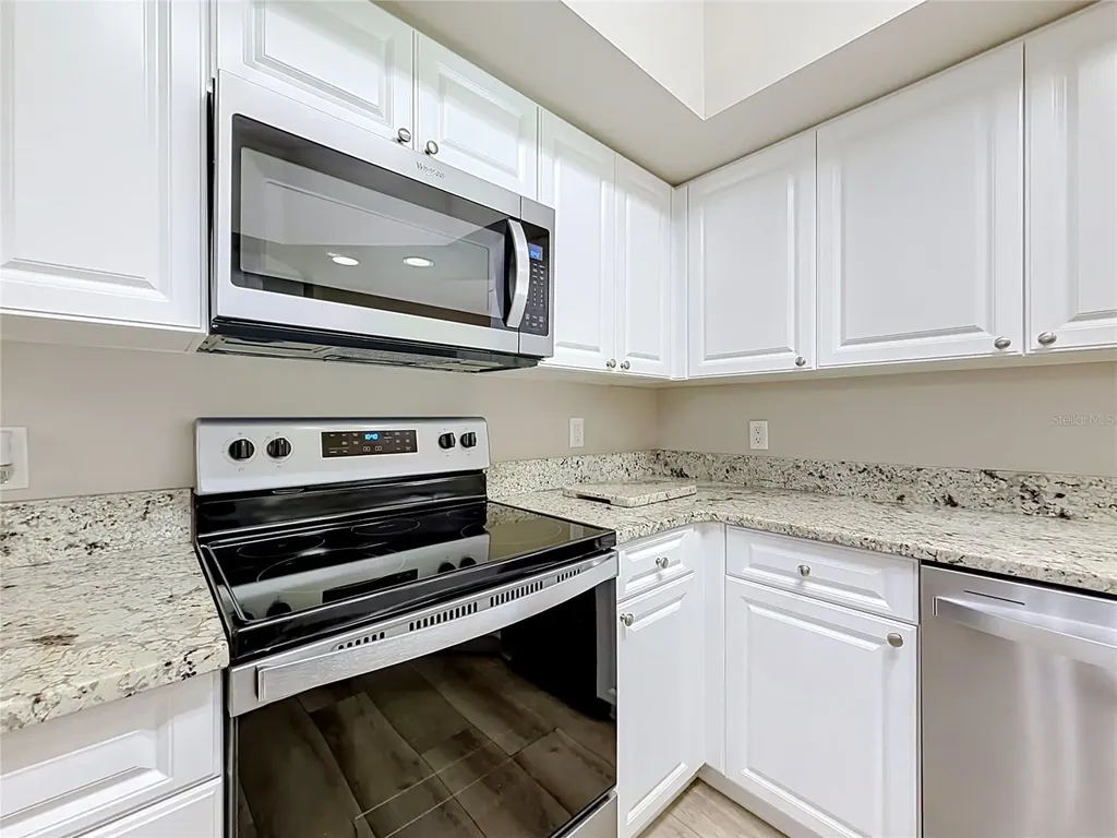 5281 Bowline Court Oxford FL 34484