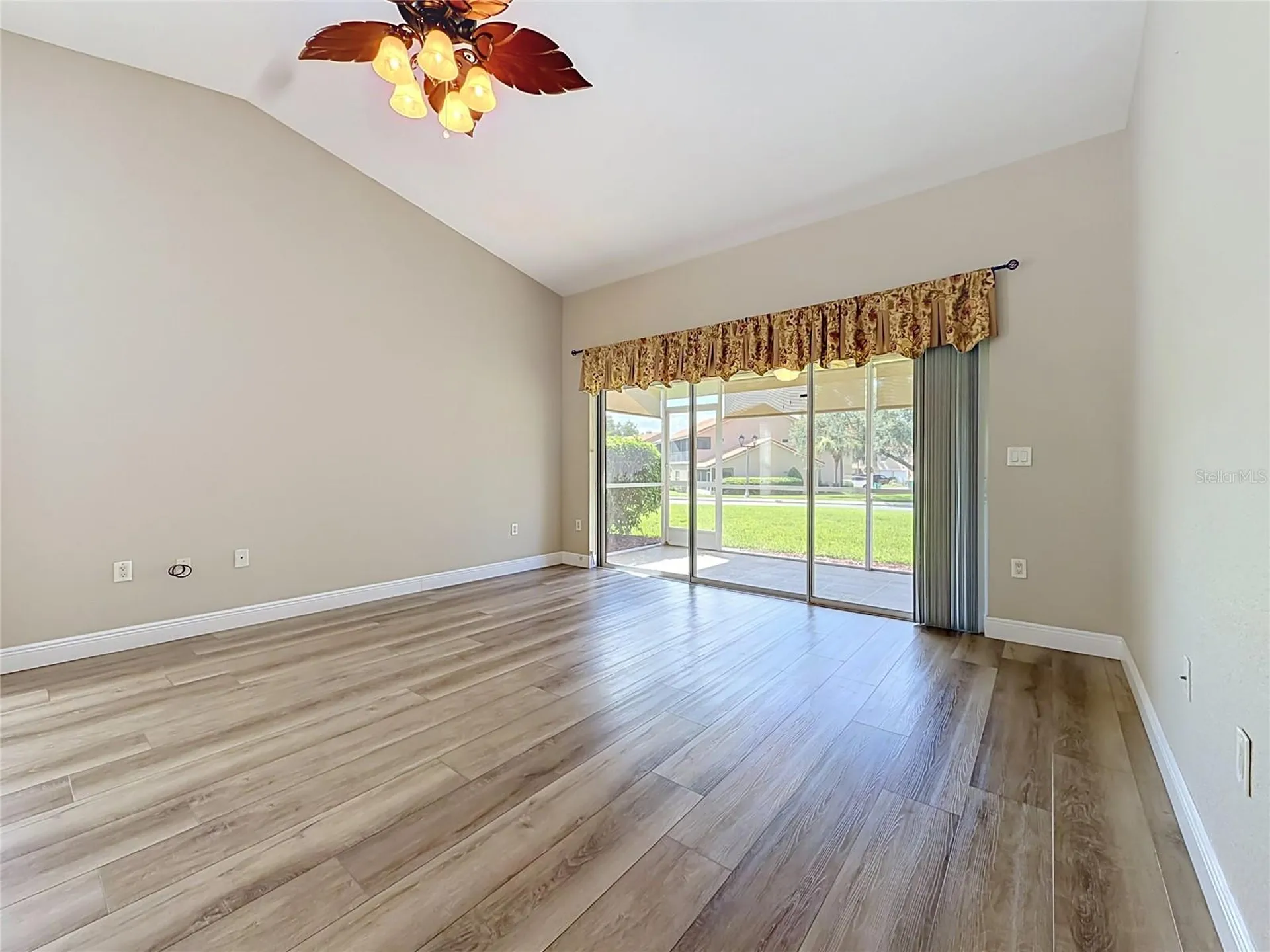 5281 Bowline Court Oxford FL 34484