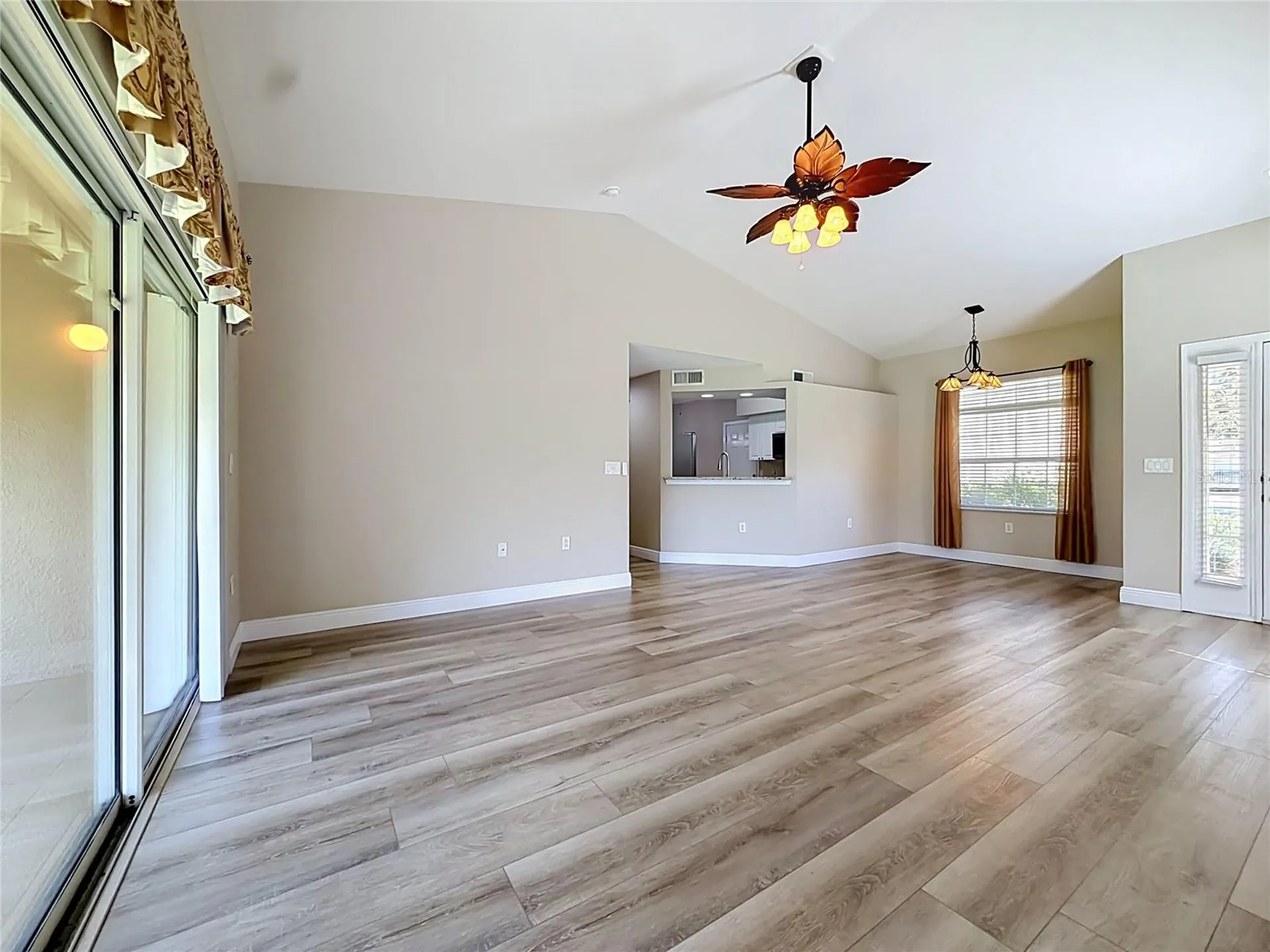 5281 Bowline Court Oxford FL 34484