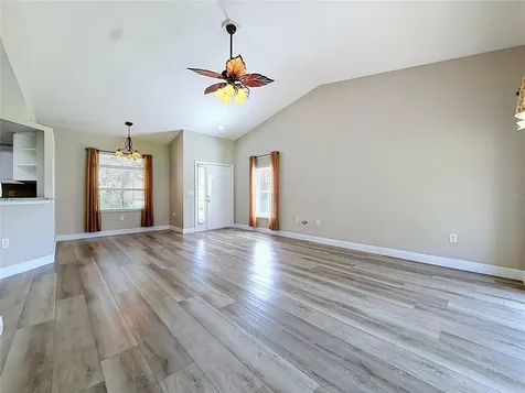 5281 Bowline Court Oxford FL 34484