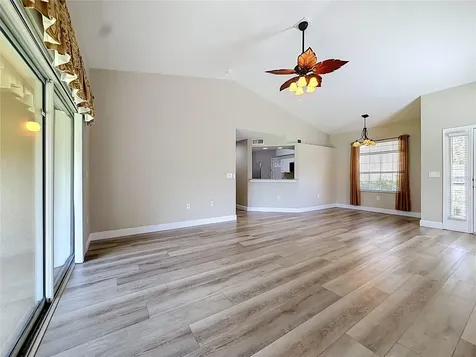 5281 Bowline Court Oxford FL 34484