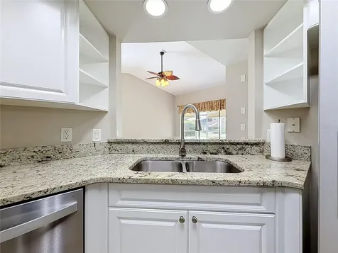 5281 Bowline Court Oxford FL 34484