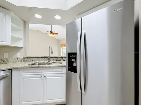 5281 Bowline Court Oxford FL 34484