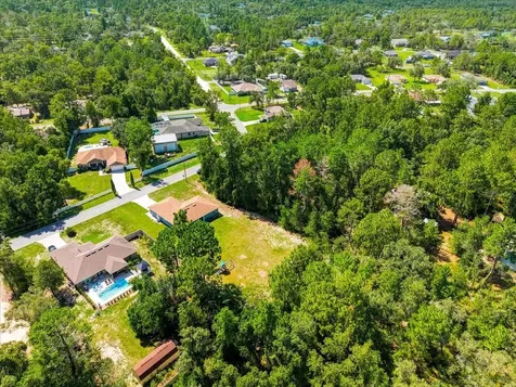 12327 Millington Avenue Weeki Wachee FL 34614
