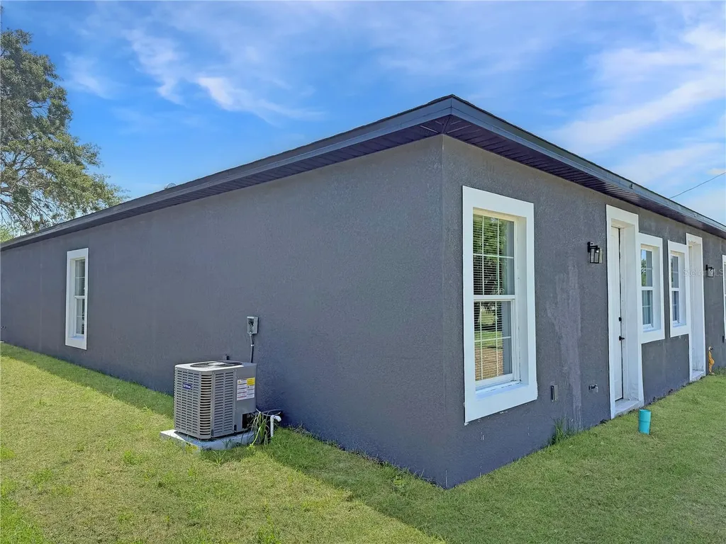 323 Pearl Street Lake Wales FL 33853