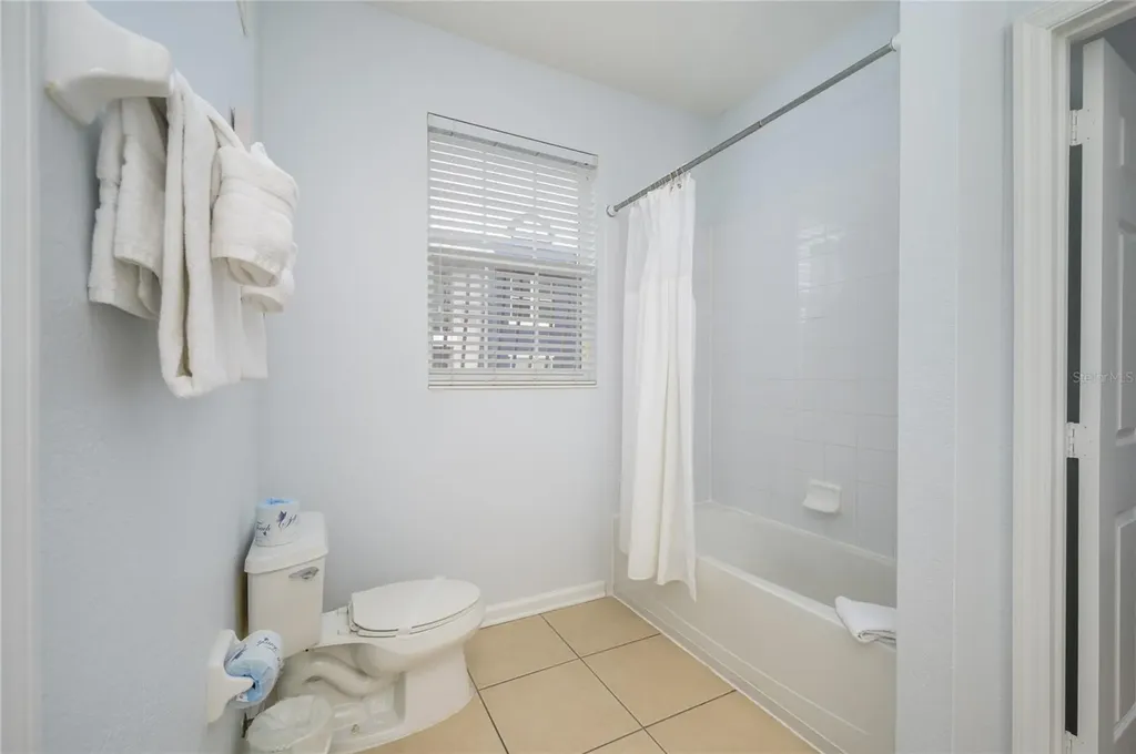 4862 Cayview Avenue Orlando FL 32819