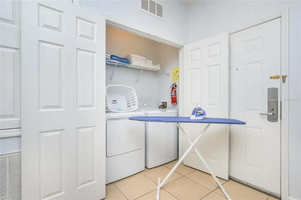 4862 Cayview Avenue Orlando FL 32819