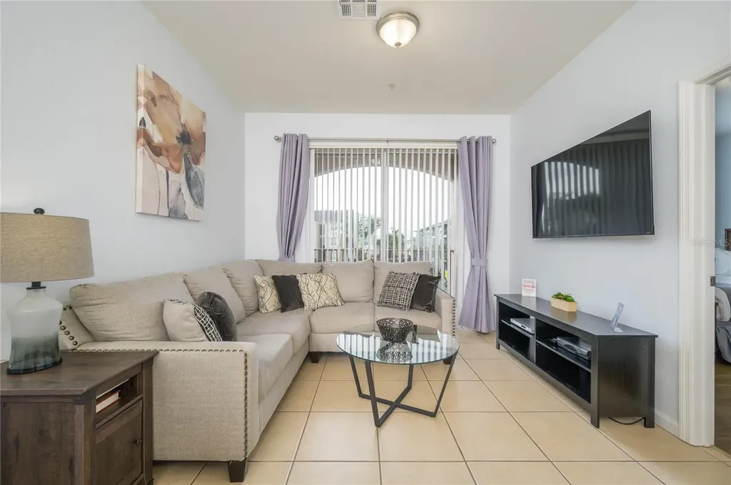 4862 Cayview Avenue Orlando FL 32819