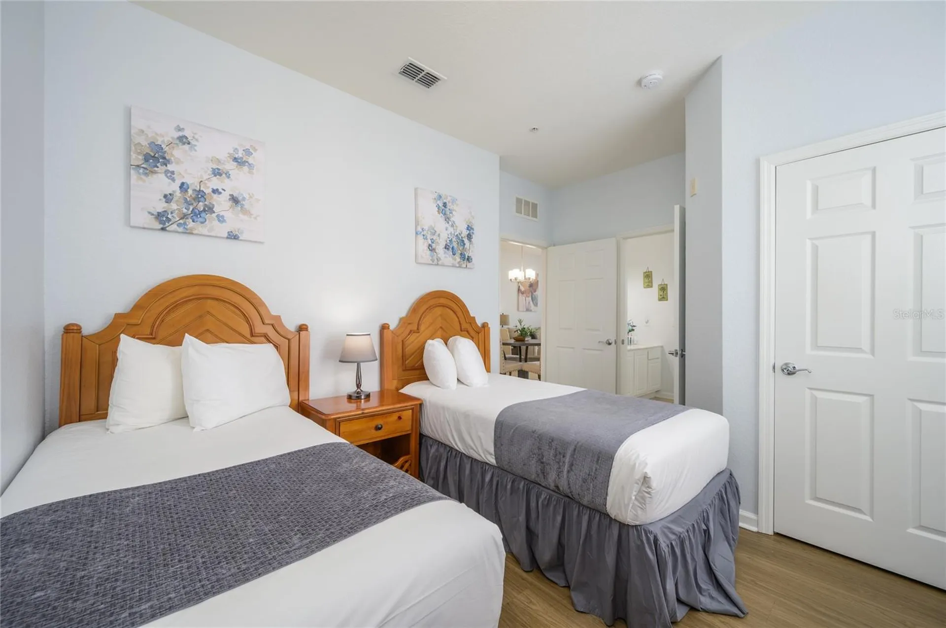 4862 Cayview Avenue Orlando FL 32819