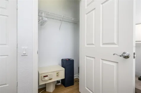 4862 Cayview Avenue Orlando FL 32819