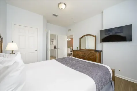 4862 Cayview Avenue Orlando FL 32819