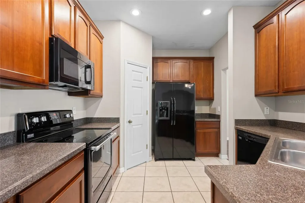 27627 Pleasure Ride Loop Wesley Chapel FL 33544