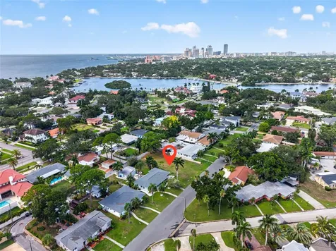 257 Mateo Way NE St Petersburg FL 33704