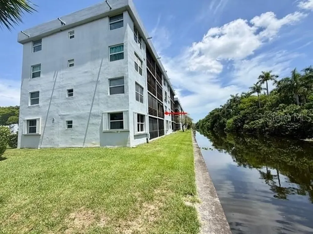 107 Royal Park Drive Oakland Park FL 33309