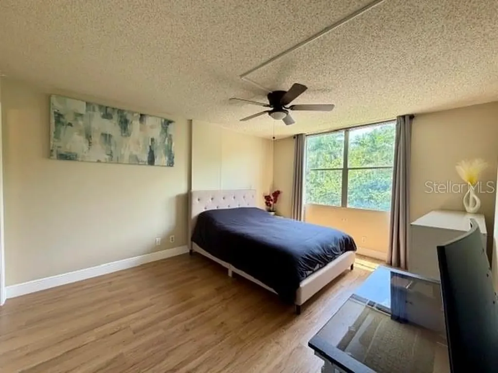 107 Royal Park Drive Oakland Park FL 33309