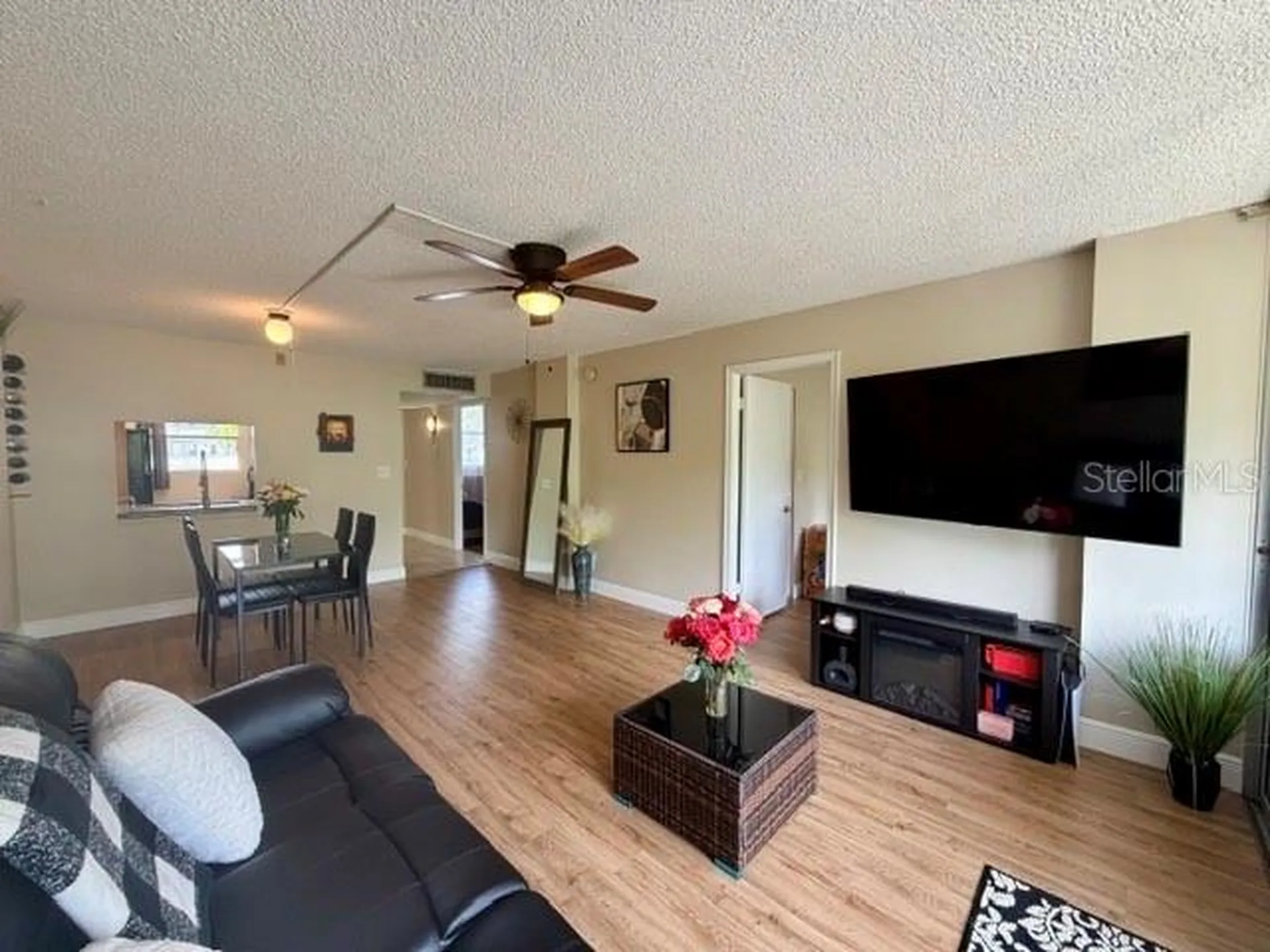 107 Royal Park Drive Oakland Park FL 33309