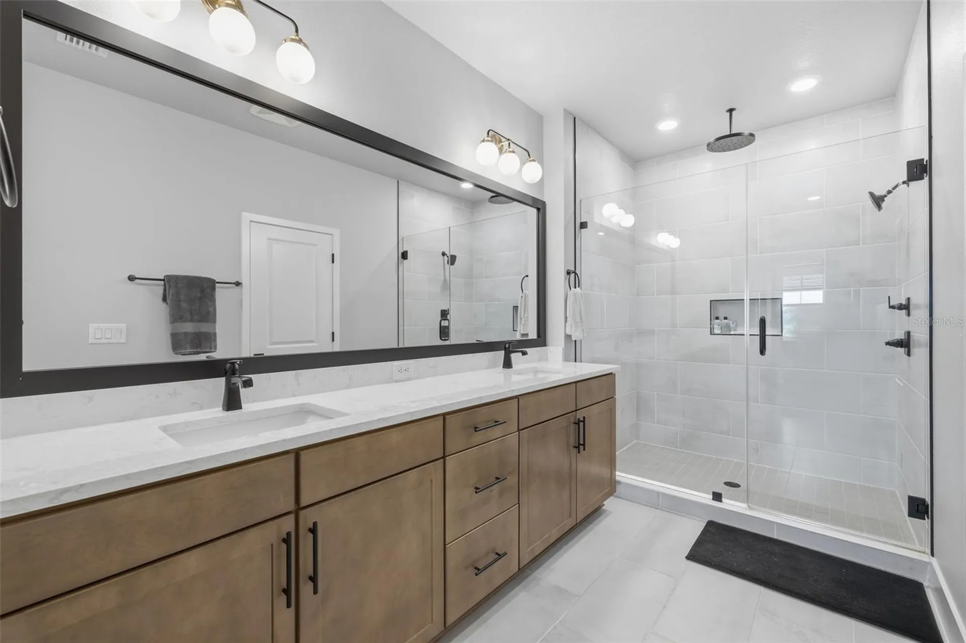 1528 Skysail Lane Sarasota FL 34240