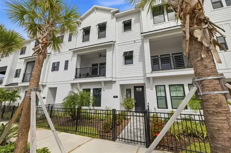 1528 Skysail Lane Sarasota FL 34240