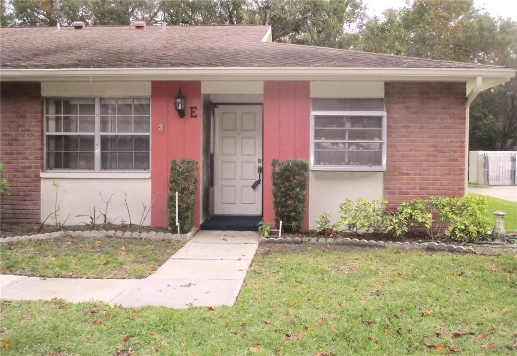 2225 Lark Circle W Palm Harbor FL 34684