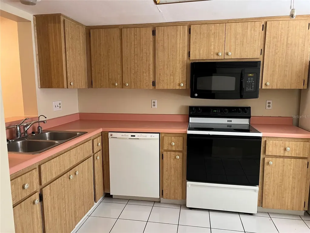 2225 Lark Circle W Palm Harbor FL 34684