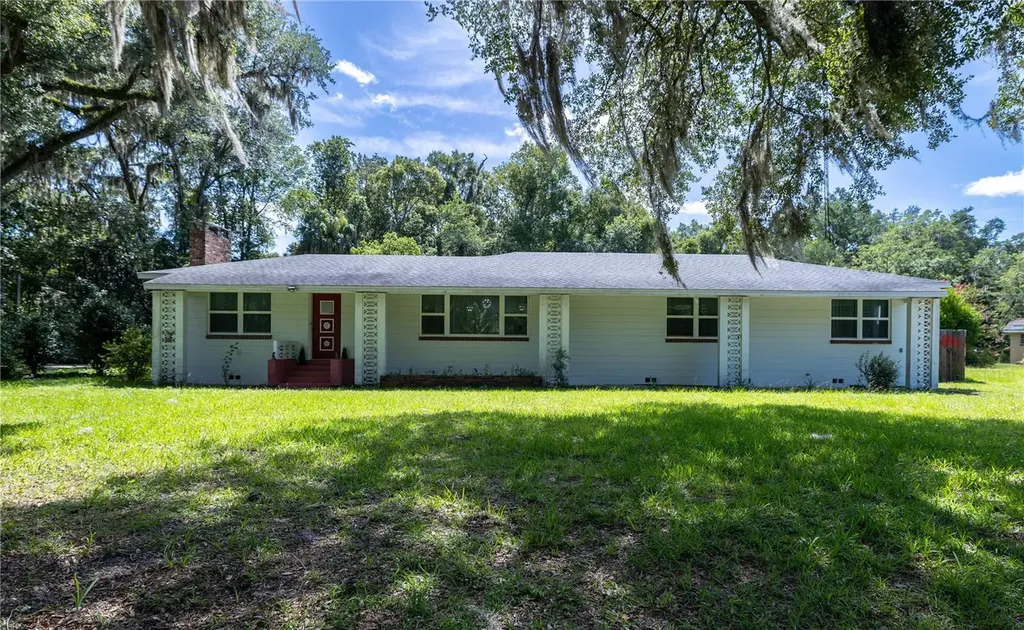 298 N Court Street Bronson FL 32621