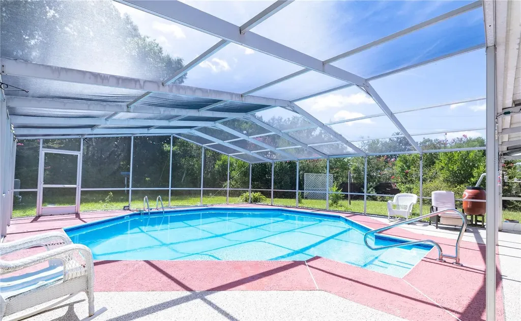298 N Court Street Bronson FL 32621